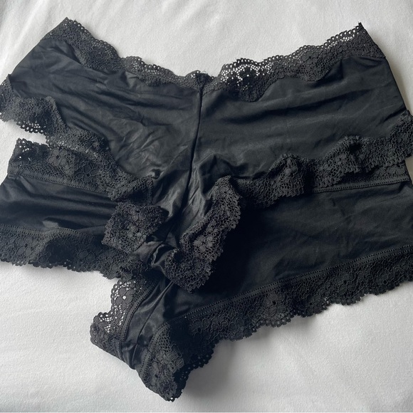 NEW WITH TAGS VICTORIA’S SECRET SIZE S 2 PK CHEEKY BOMBSHELL SATIN PANTIES - Picture 2 of 8